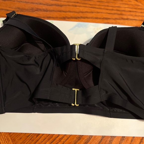 Smart and Sexy Long Lined Swim Top - Picture 8 of 13